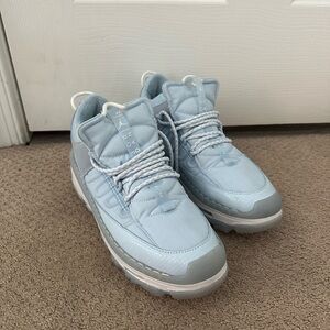 2023 Jordan airs, color blue , size 8